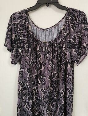 Scoop-Neck Cream/light Pink & Black Lace-Print Short Sleeve Tunic